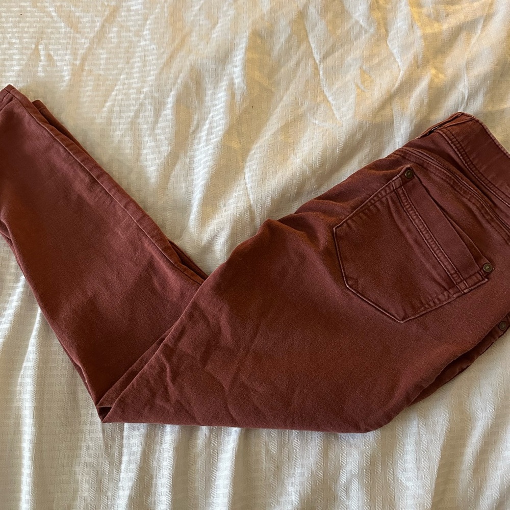 Women's Burgundy Democracy size 4